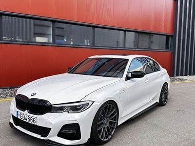 BMW 330e