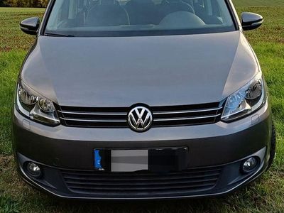 Gebraucht VW Touran 105 PS (77 kW) 2014 Braun Van / Kleinbus