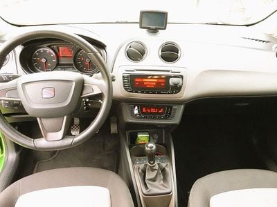 Usata Seat Ibiza Style 105 CV (77 kW) 2012 Verde Berlina