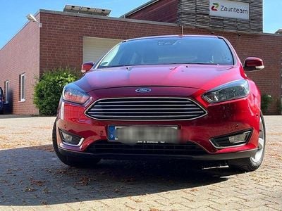 Usata Ford Focus Titanium 125 CV (91 kW) 2015 Rosso Berlina