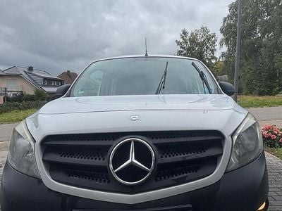 Mercedes Citan 109