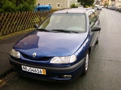 Gebraucht Renault Laguna GrandTour 114 PS (83 kW) 1996 Blau metallic Kombi