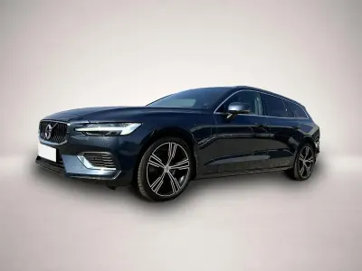 Gebraucht Volvo V60 Plus 455 PS (334 kW) 2022 Manufacturer Kombi