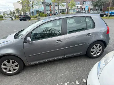 Gebraucht VW Golf VI 102 PS (75 kW) 2008 Grau Kleinwagen