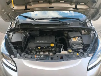 Gebraucht Opel Corsa Edition 90 PS (66 kW) 2016 Silber Kleinwagen