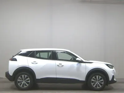 Używany Peugeot 2008 Active 110 KM (80 kW) 2021 Biały SUV