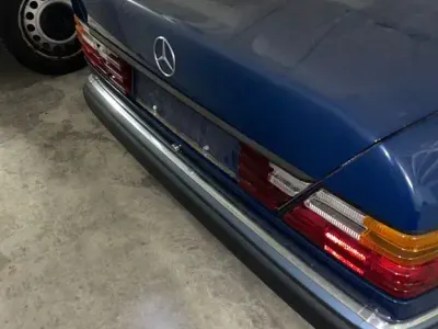 Używany Mercedes 230 132 KM (97 kW) 1989 Niebieski Sedan/Limuzyna