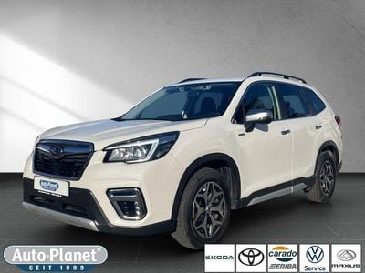 Crystal white pearl metallic (metallic) Gebraucht 2021 Subaru Forester Comfort SUV | 26.990 € (Fairer Preis)