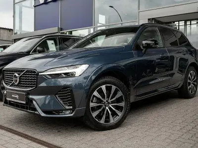 Gebraucht Volvo XC60 Plus 197 PS (144 kW) 2023 Blau SUV