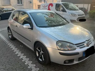 Second-hand VW Golf IV 150 CP (110 kW) 2005 Argintiu Hatchback