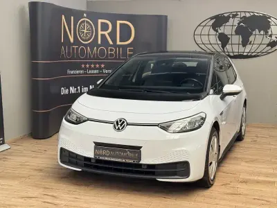 Używany VW ID.3 Pure 110 kW (150 KM) 2022 Biały Hatchback