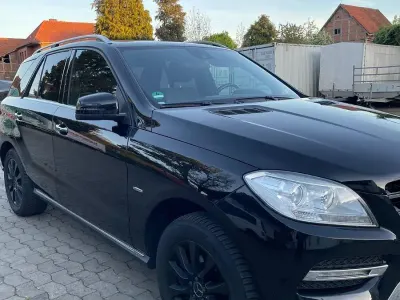 Gebraucht Mercedes ML350 306 PS (225 kW) 2012 Schwarz SUV
