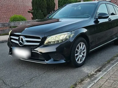 Gebraucht Mercedes C180 122 PS (89 kW) 2019 Schwarz Kombi