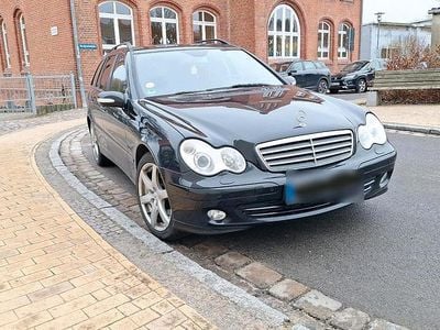 Gebraucht Mercedes C220 150 PS (110 kW) 2007 Schwarz Kombi