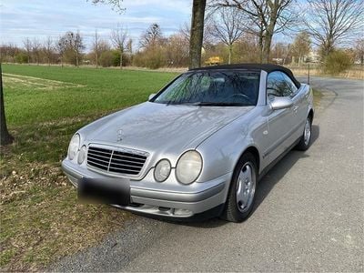 Second-hand Mercedes CLK200 Elegance 136 CP (100 kW) 1998 Argintiu Cabrio