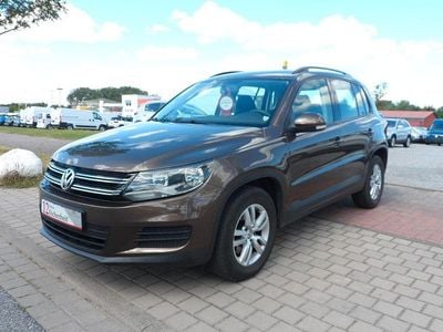 Braun Gebraucht 2016 VW Tiguan Trendline SUV | 11.490 € (Guter Preis)