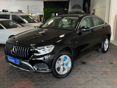 Używany Mercedes GLC350 211 KM (155 kW) 2017 Czarny Coupe