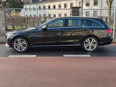 Gebraucht Mercedes C250 204 PS (150 kW) 2015 Schwarz Kombi