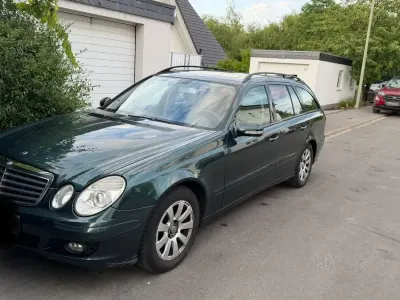 Gebraucht Mercedes E280 Classic 190 PS (139 kW) 2009 Grün Kombi