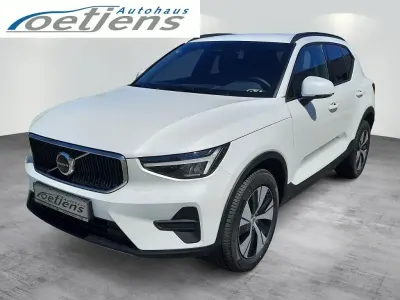 Neu Volvo XC40 Core 163 PS (119 kW) 2026 Crystal white SUV