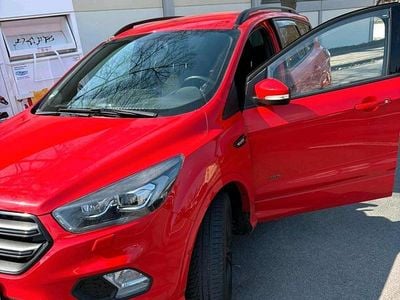 Gebraucht Ford Kuga ST-Line 176 PS (129 kW) 2018 Rot SUV
