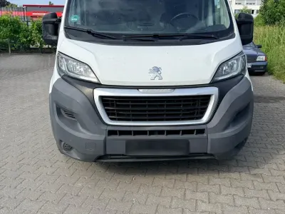 Gebraucht Peugeot Boxer 150 PS (110 kW) 2026 Weiß Van