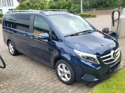 Gebraucht Mercedes V250 190 PS (139 kW) 2019 Blau Van / Kleinbus