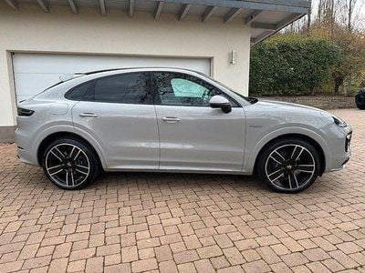 Gebraucht Porsche Cayenne 462 PS (339 kW) 2022 Grau SUV