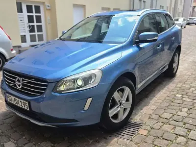 Gebraucht Volvo XC60 Summum 150 PS (110 kW) 2017 Blau SUV