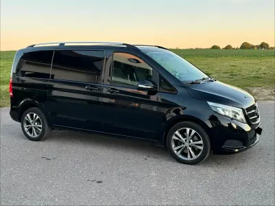 Usata Mercedes V220 163 CV (119 kW) 2015 Nero Monovolume