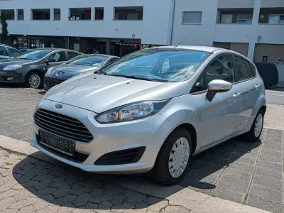 Gebraucht Ford Fiesta Trend 95 PS (69 kW) 2014 Silber Kleinwagen
