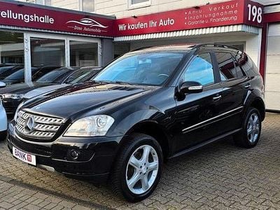 Second-hand Mercedes ML320 224 CP (164 kW) 2007 Negru SUV