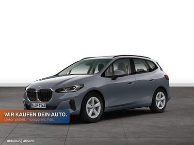 Gebraucht BMW 220 Active Tourer Luxury Line 156 PS (114 kW) 2025 Storm bay metallic Van / Kleinbus
