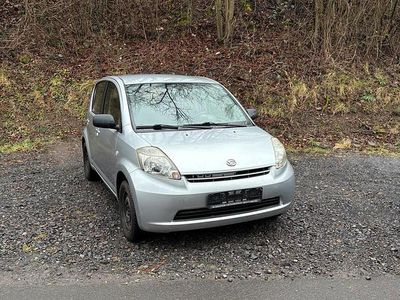 Gebraucht Daihatsu Sirion 88 PS (64 kW) 2007 Silber Kleinwagen