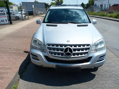 Gebraucht Mercedes ML320 201 PS (147 kW) 2011 Silber SUV