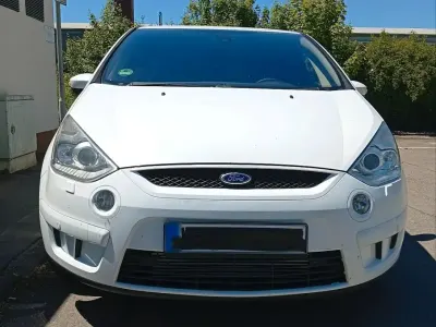 Gebraucht Ford S-MAX S 140 PS (102 kW) 2010 Weiß Van / Kleinbus