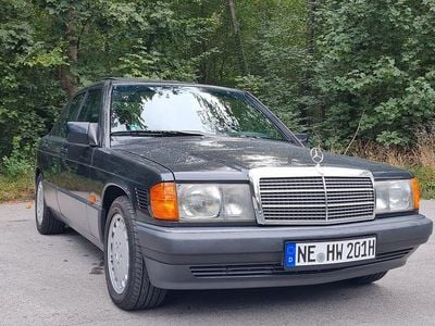 Gebraucht Mercedes 190 122 PS (89 kW) 1991 Schwarz Limousine