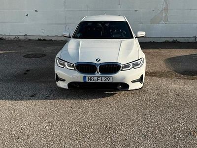 Weiß Gebraucht 2020 BMW 320 Sport Line Limousine | 24.990 € (Etwas zu teuer)