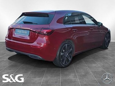 Gebraucht Mercedes A200 Progressive 163 PS (119 kW) 2023 Manufaktur lack manufaktur patag Limousine