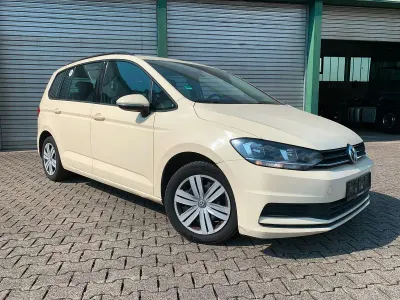 Gebraucht VW Touran 110 PS (80 kW) 2018 Beige Van / Kleinbus