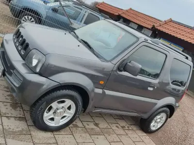 Gebraucht Suzuki Jimny Ranger 86 PS (63 kW) 2015 Grau SUV