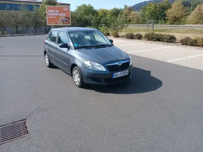 Gebraucht Skoda Fabia Active 75 PS (55 kW) 2012 Grau Limousine