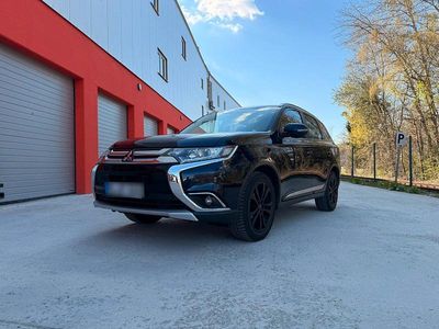 Usata Mitsubishi Outlander 150 CV (110 kW) 2016 Blu SUV