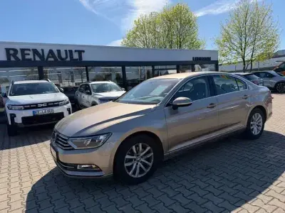 Gebraucht VW Passat Comfortline 125 PS (91 kW) 2016 Gold Limousine