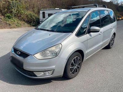 Begagnad Ford Galaxy 131 HK (96 kW) 2006 Silver Minibuss