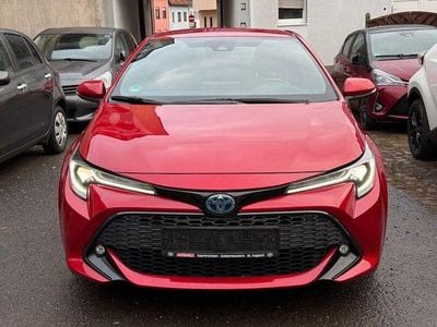 Gebraucht Toyota Corolla Club 122 PS (89 kW) 2019 Rot Limousine