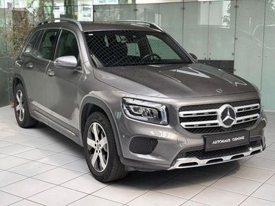 Mercedes GLB220