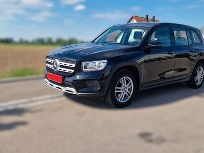 Mercedes GLB200