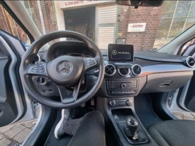 Mercedes B180