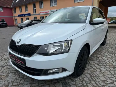 Używany Skoda Fabia Active 134 KM (98 kW) 2015 Biały Sedan/Limuzyna